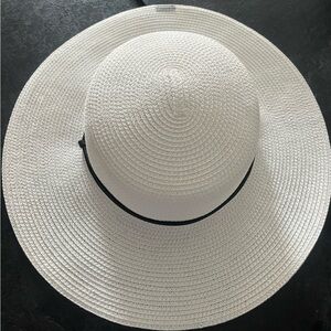 Columbia White Sun Hat